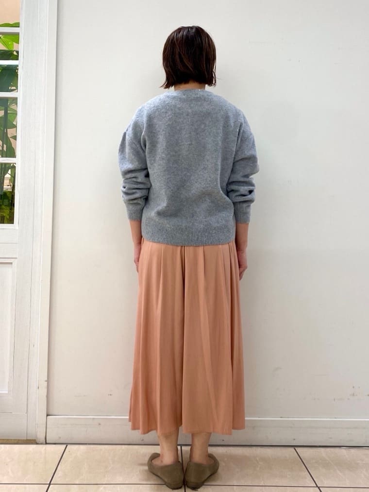 ksmさんの「Reflect｜【選べる5色／ゆったりシルエット】Vネックスパンコールニット」を使ったコーディネート