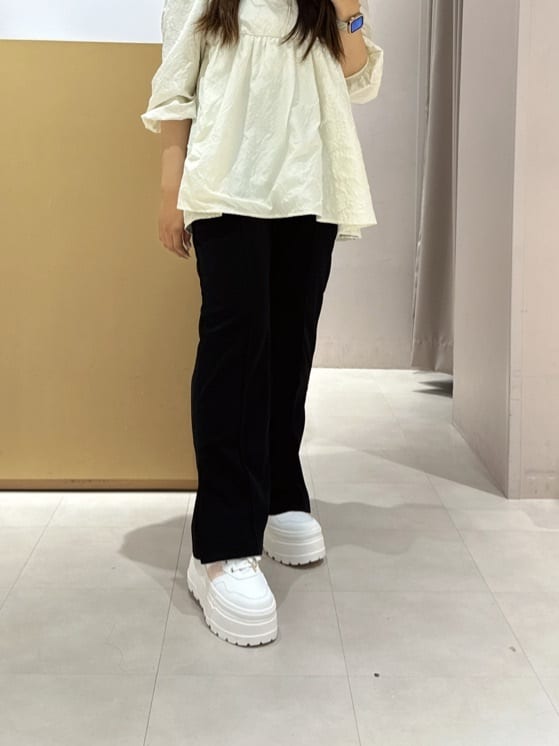 neinaさんの「ESPERANZA｜ラメライン厚底スニーカー」を使ったコーディネート
