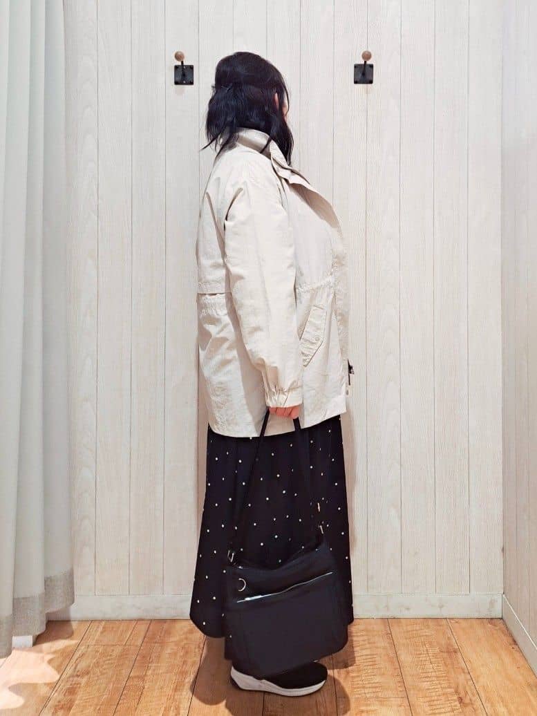 kotomiさんの「SHOO･LA･RUE｜【撥水/軽量】驚きの収納力 10ポケットショルダーバッグ」を使ったコーディネート