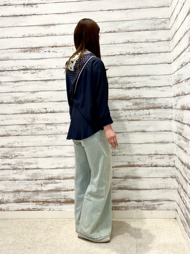 ゆっきーさんの「SHOO･LA･RUE｜【着丈選べる/体型カバー/洗濯機可】さらさらとろん ドルマンブラウス」を使ったコーディネート