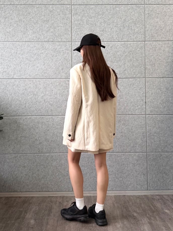 kanamiさんの「CODE A｜arc tailored jacket」を使ったコーディネート