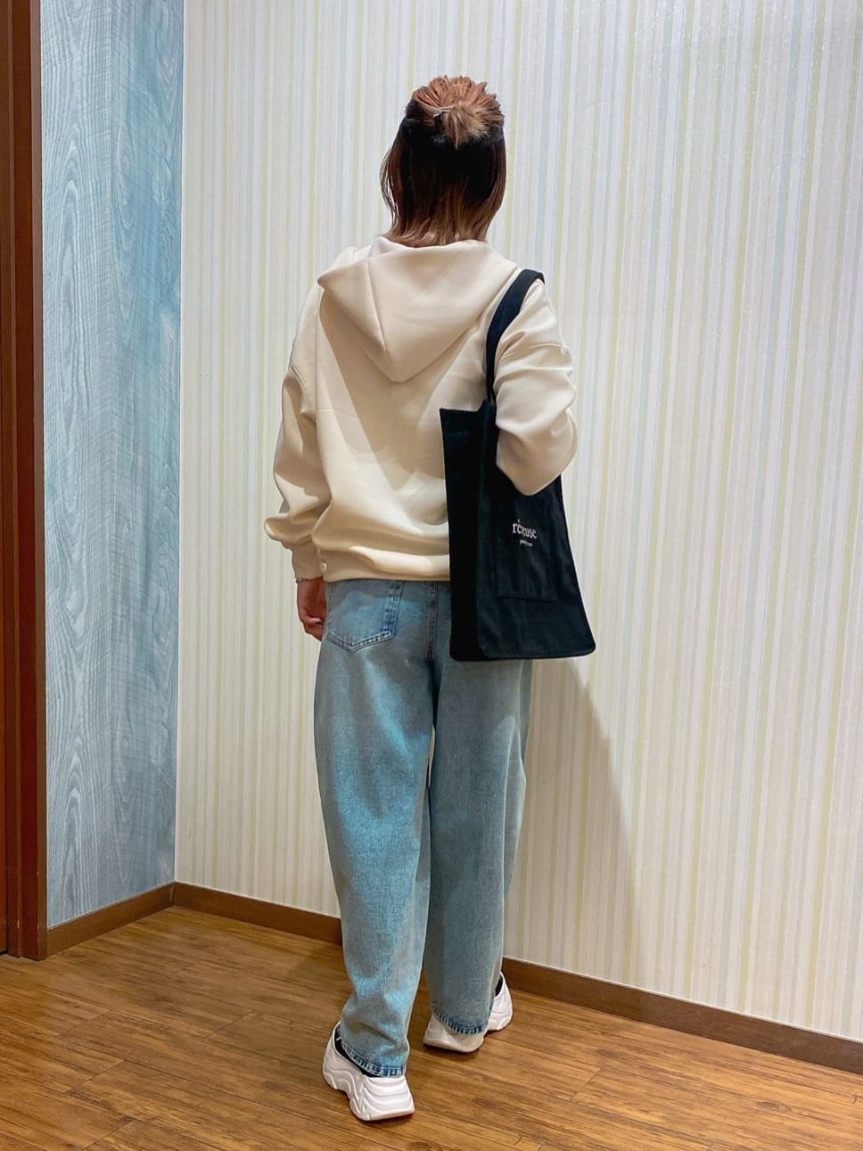ayaさんの「SHOO･LA･RUE｜【S-LL】立体カーブデニムパンツ」を使ったコーディネート