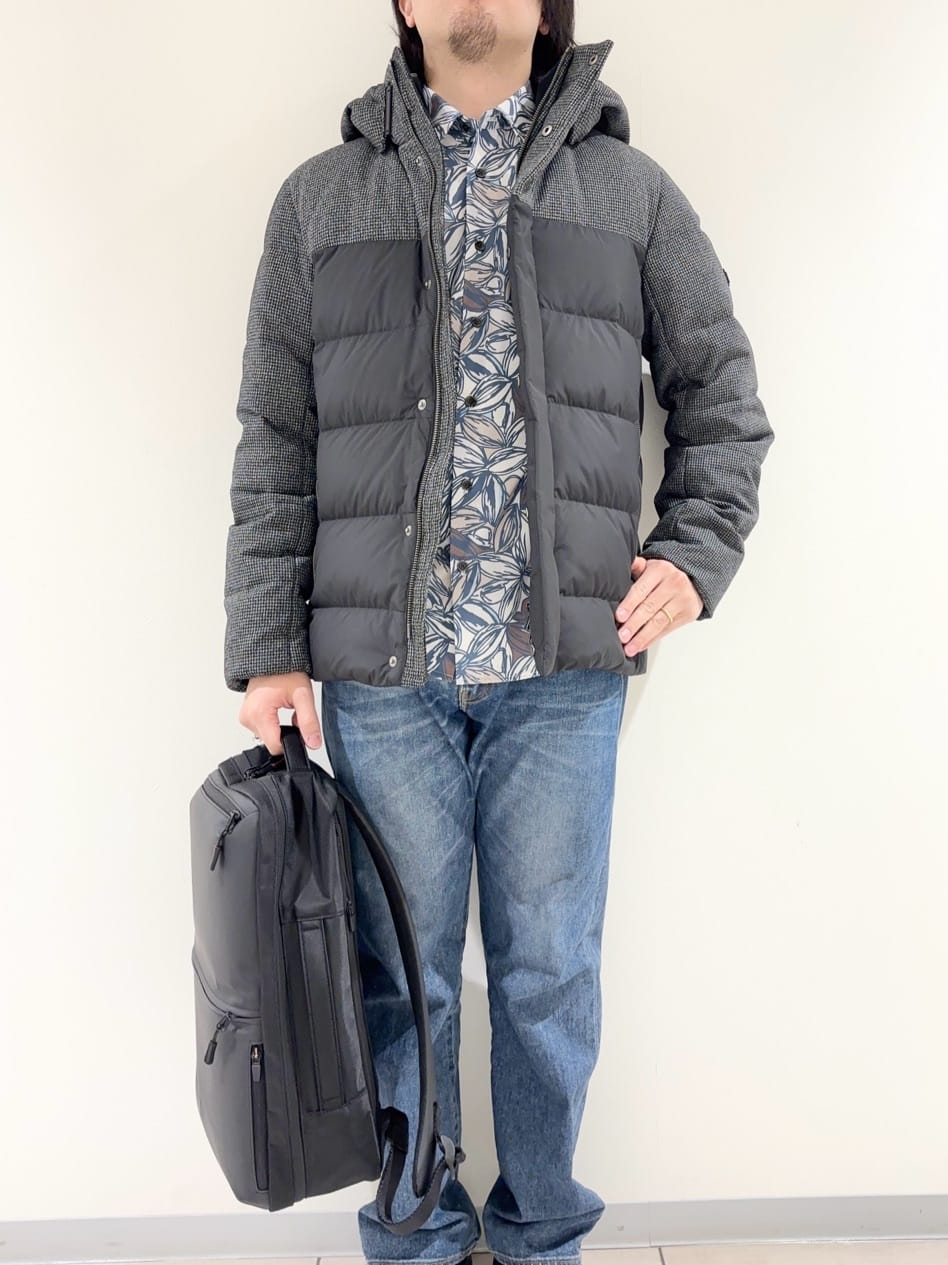 及川さんの「TAKEO KIKUCHI｜カラーコンビ ダウンブルゾン」を使ったコーディネート