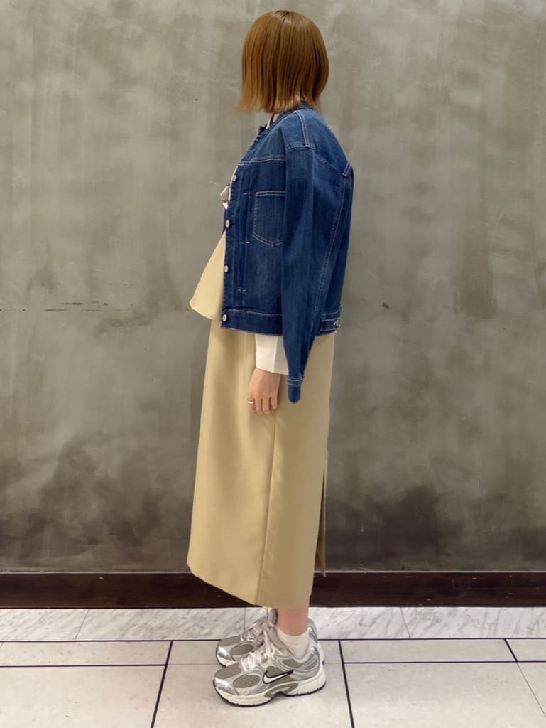 maiさんの「grove｜着心地軽やか、動きやすいストレッチデニムジャケット」を使ったコーディネート