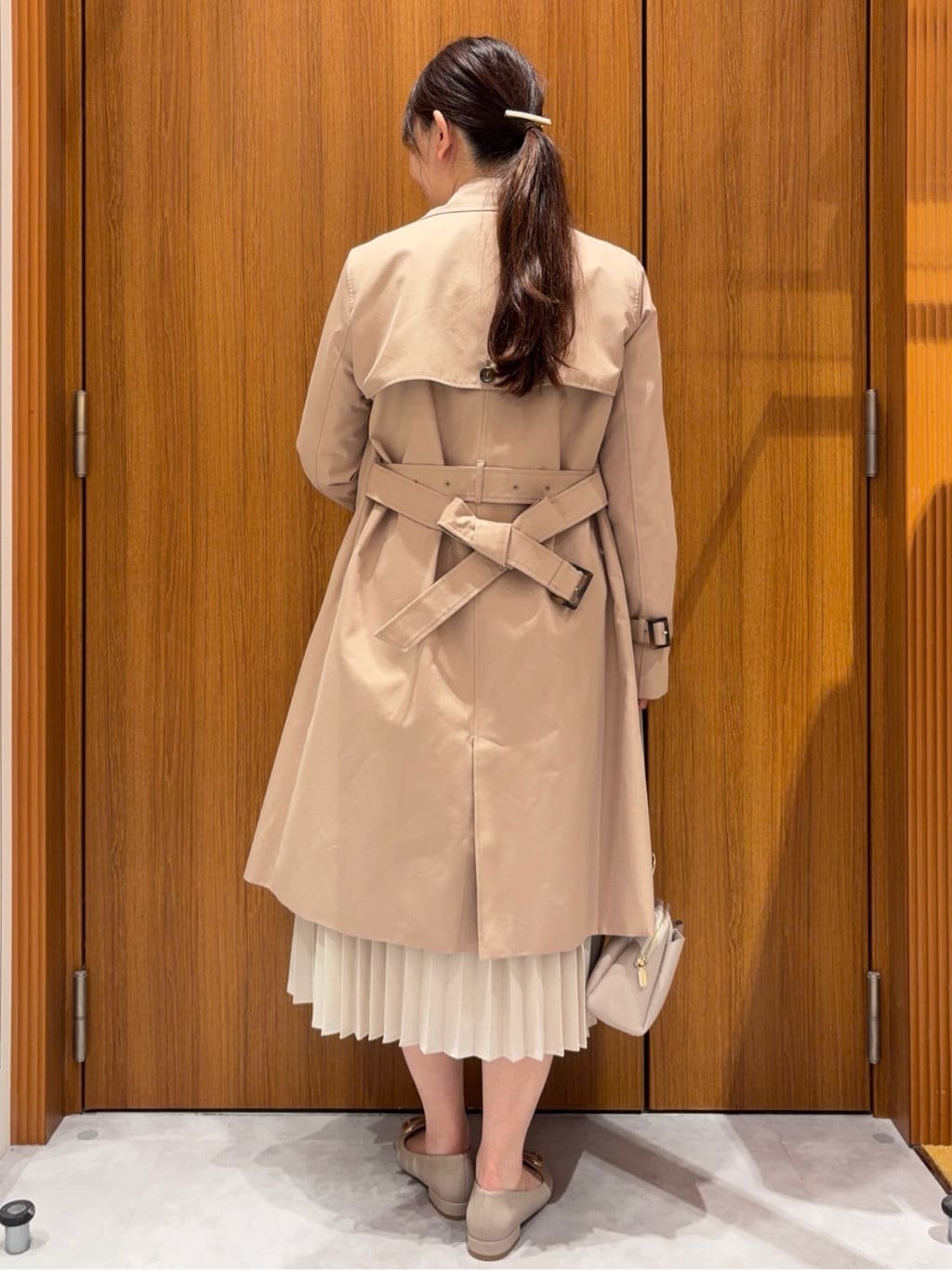 アスカさんの「index｜撥水トレンチコート【洗濯機OK／花粉対応】《XS～3L》」を使ったコーディネート