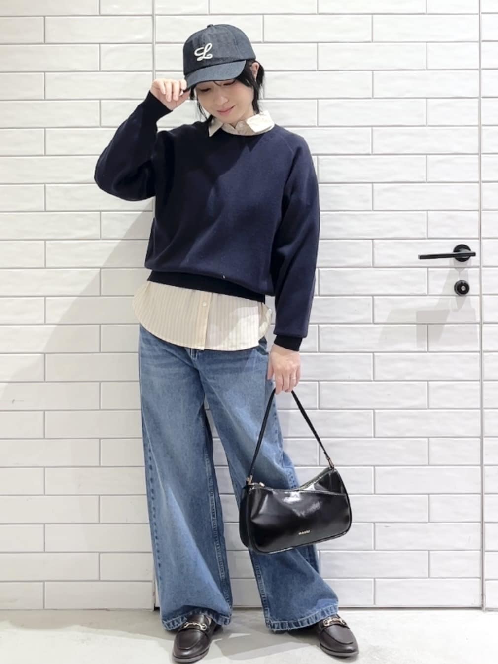 しおりさんの「OPAQUE.CLIP｜スウェットライクニット【洗濯機OK】」を使ったコーディネート