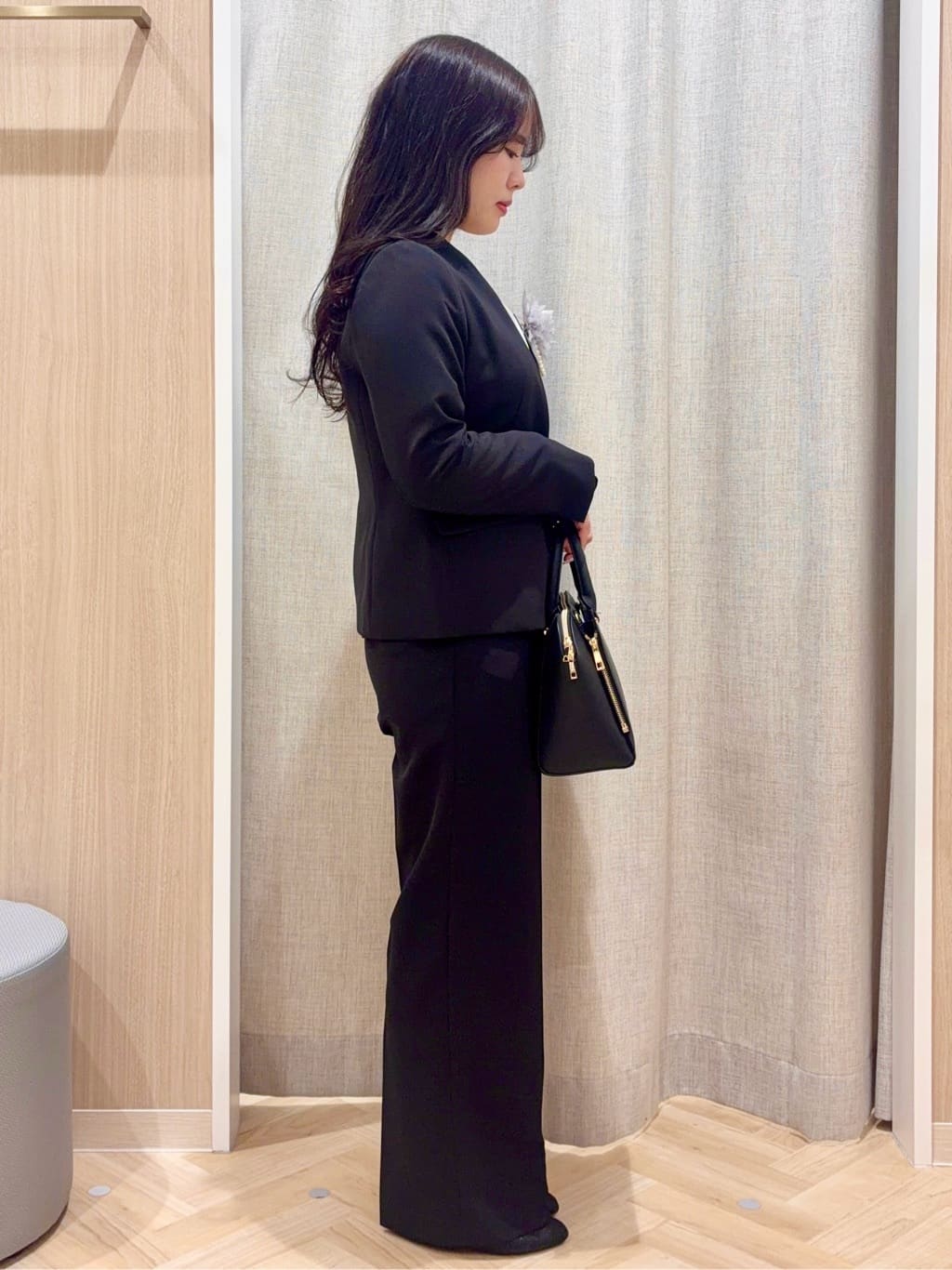 minamiさんの「grove｜【マシンウォッシュ／防シワ/SS-3L】ストレッチノーカラージャケット」を使ったコーディネート