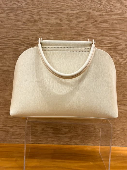 yukariさんの「grove｜【撥水】きれいめに着こなせるマウンテンパーカ」を使ったコーディネート