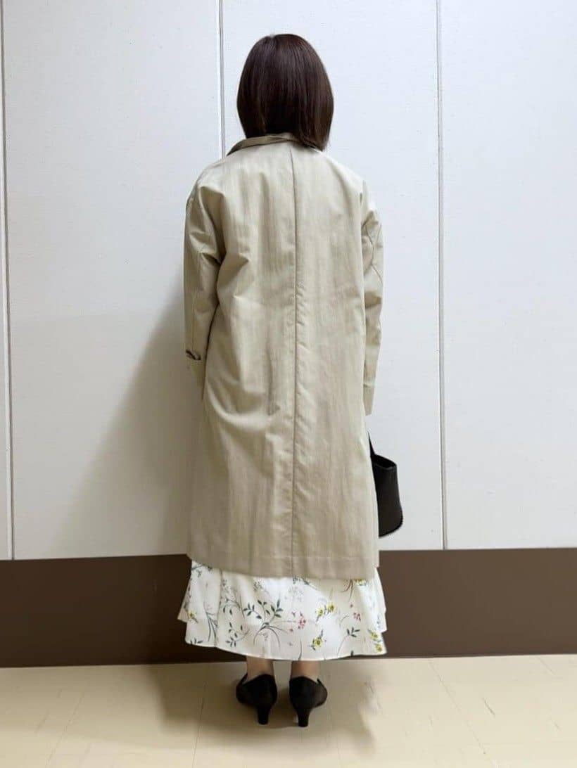 Rikoさんの「INDIVI｜【撥水／軽量】ミニマル スタンドカラーコート」を使ったコーディネート
