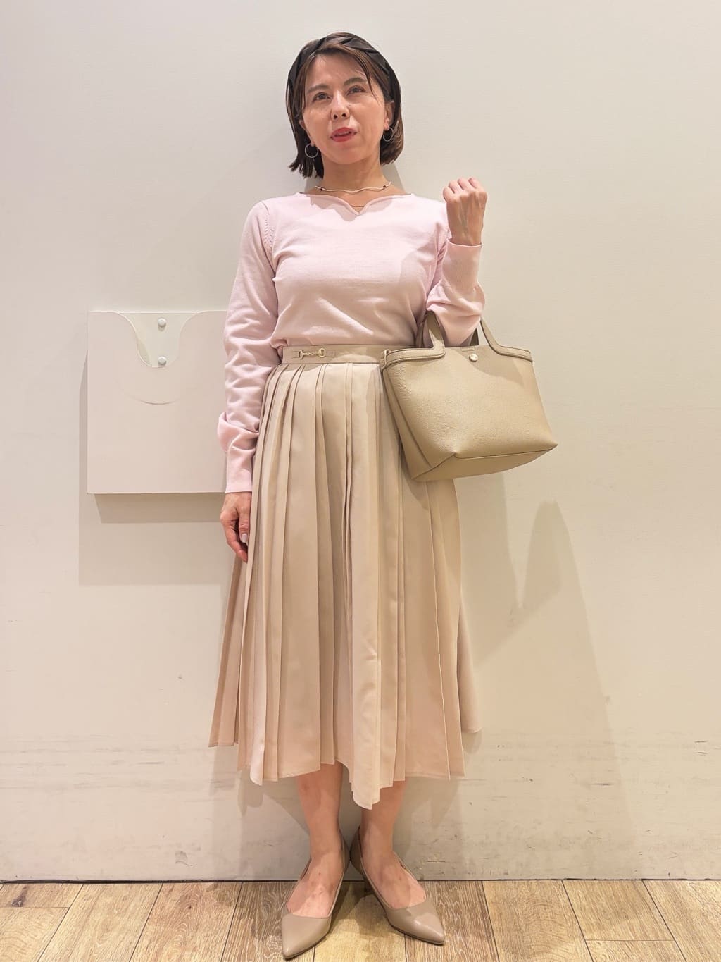 YUKOさんの「index｜ビット付きダブルプリーツスカート【洗濯機OK／イージーアイロン】」を使ったコーディネート
