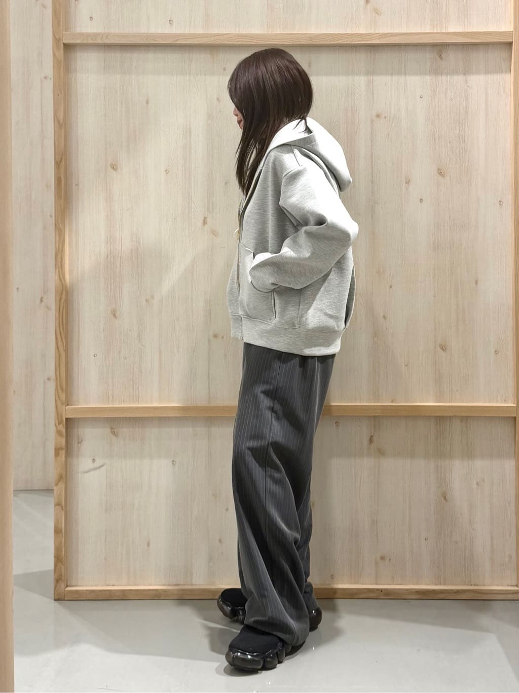 nanaさんの「THE SHOP TK｜ダンボールジップパーカ」を使ったコーディネート