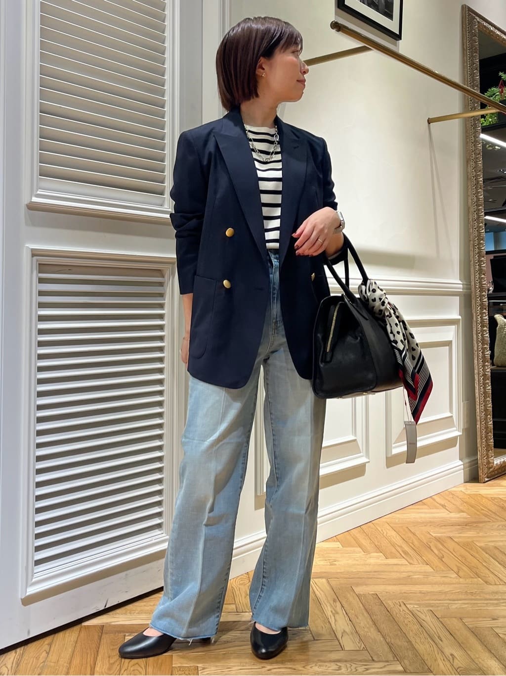 つじ まこさんの「DRESSTERIOR｜コンフォート ダブルブレザー」を使ったコーディネート