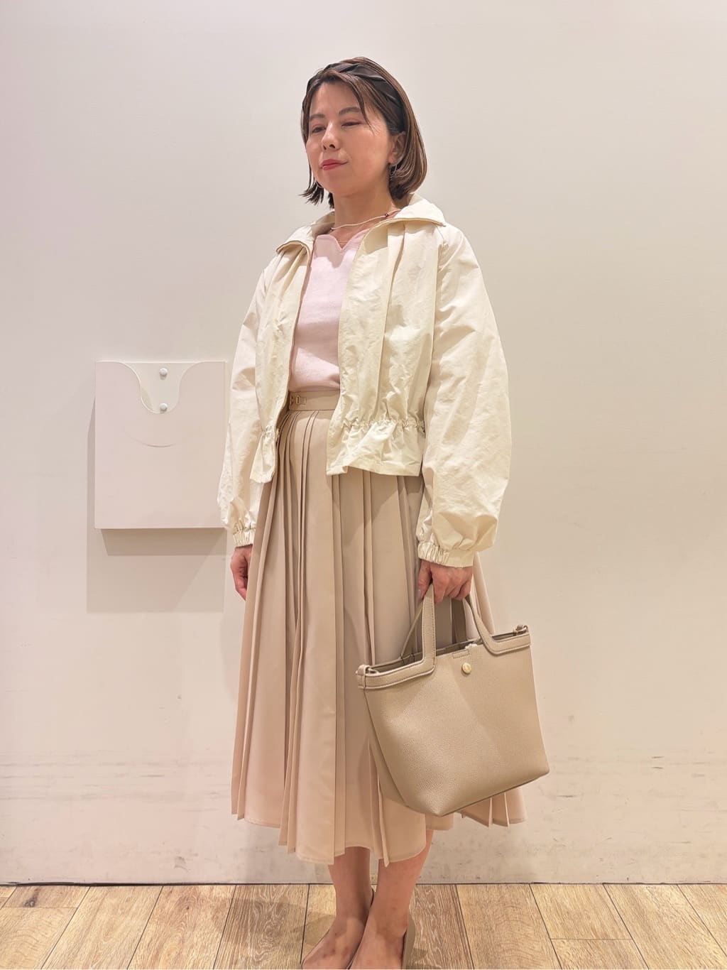 YUKOさんの「index｜ゴールドパーツ付きハートネックニット【洗濯機OK】」を使ったコーディネート
