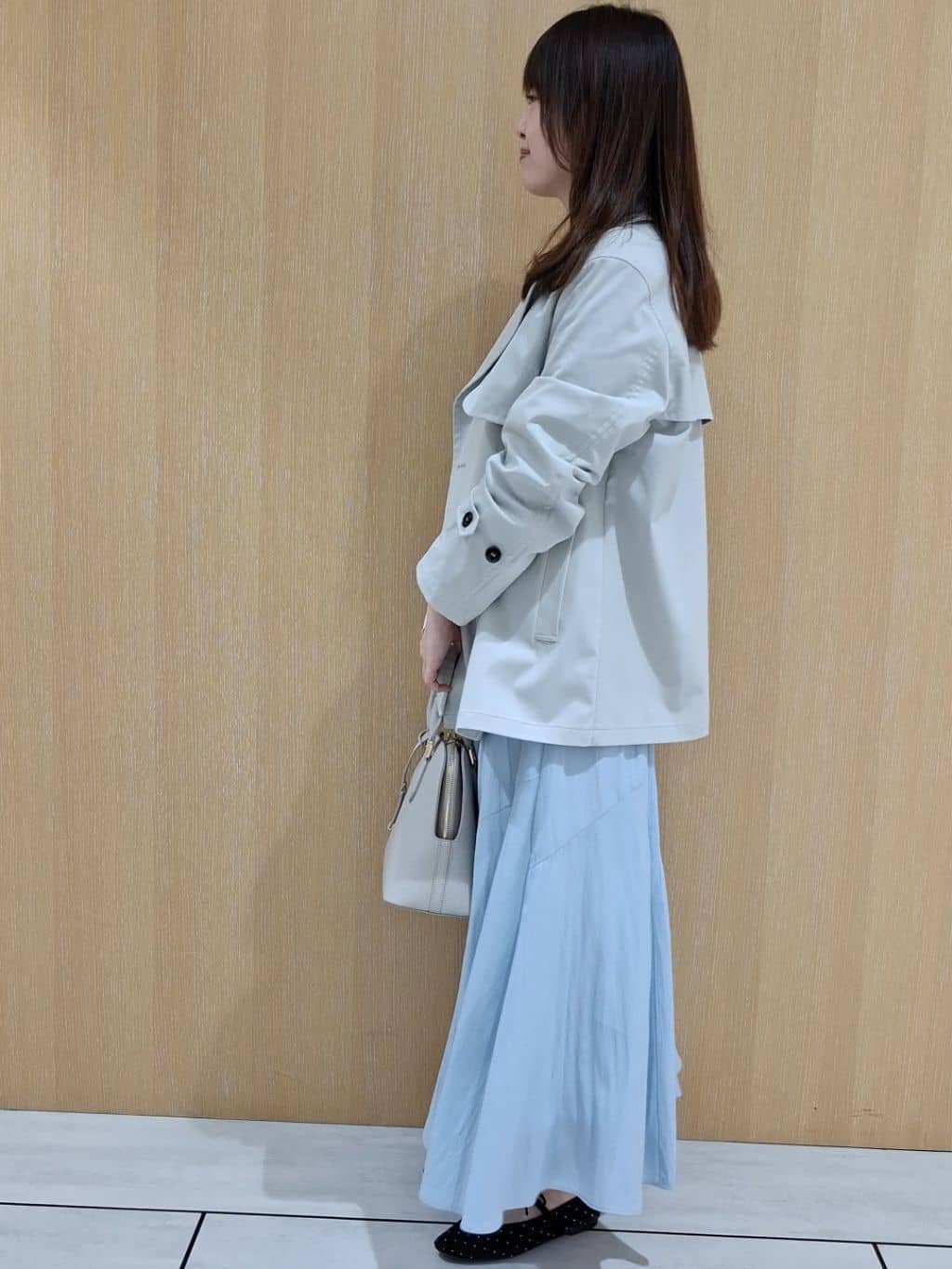 YuKaRiさんの「UNTITLED｜【定番人気/はっ水/洗える】タスランショートトレンチコート」を使ったコーディネート