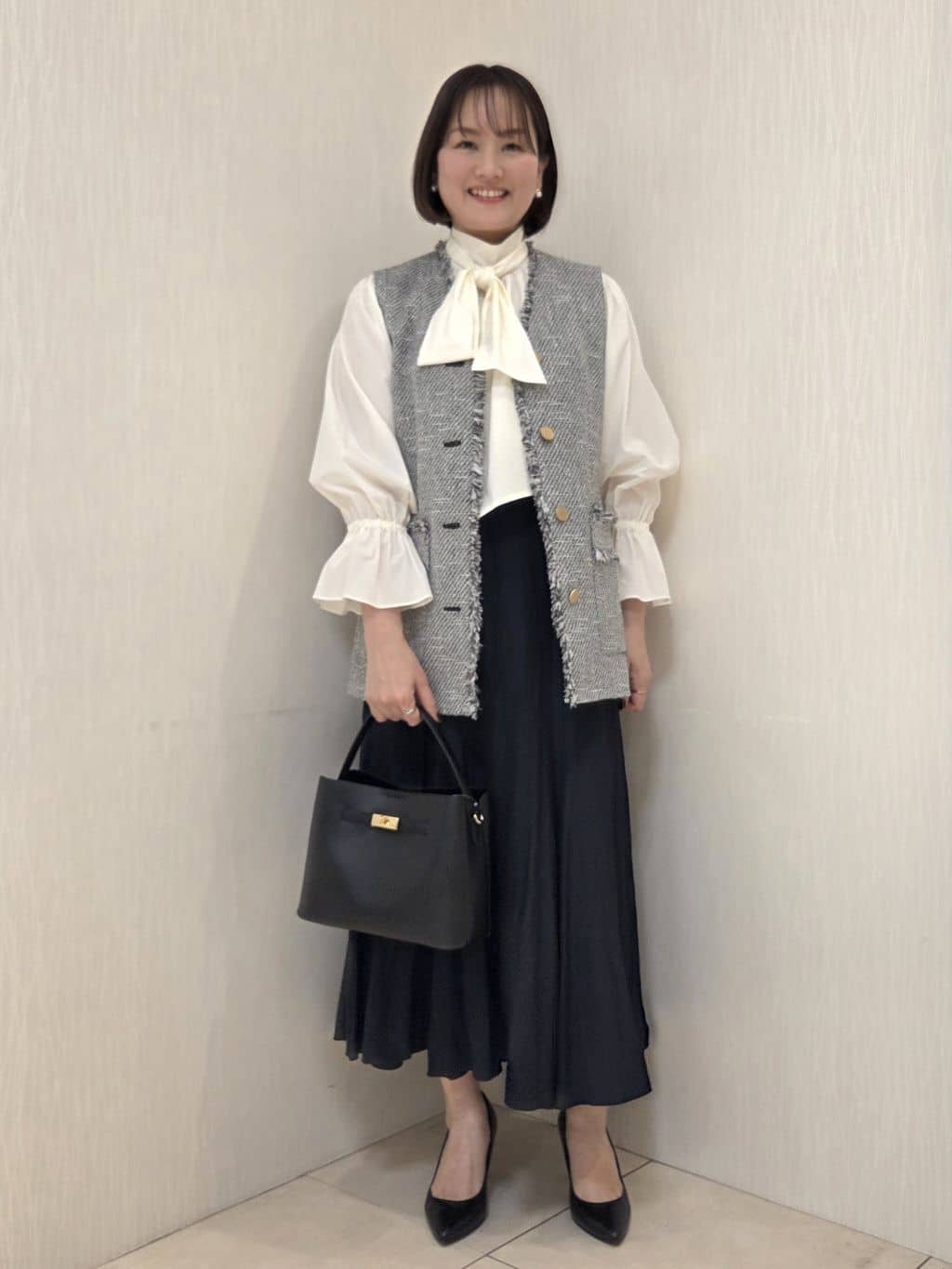 naokoさんの「UNTITLED｜【オンオフ使える】スラブツイード ジレ」を使ったコーディネート