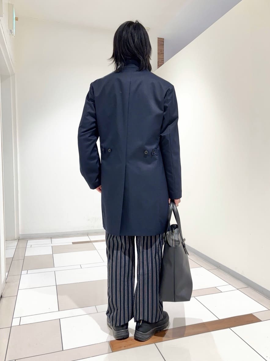 及川さんの「TAKEO KIKUCHI｜撥水ツイル スタンドカラー コート」を使ったコーディネート