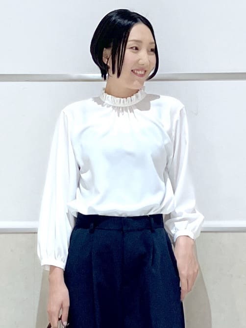 eriko さんの「Dessin｜【洗える】フリルネックジョーゼットブラウス」を使ったコーディネート
