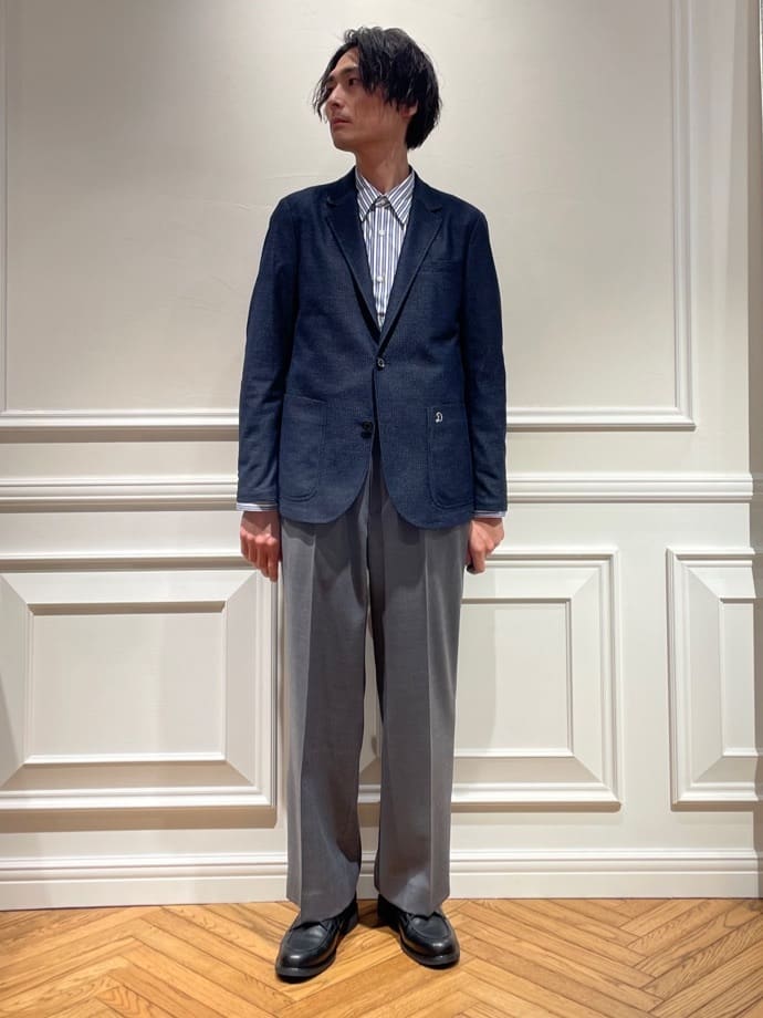 橋本さんの「DRESSTERIOR｜THOMAS MASON ストライプシャツ」を使ったコーディネート