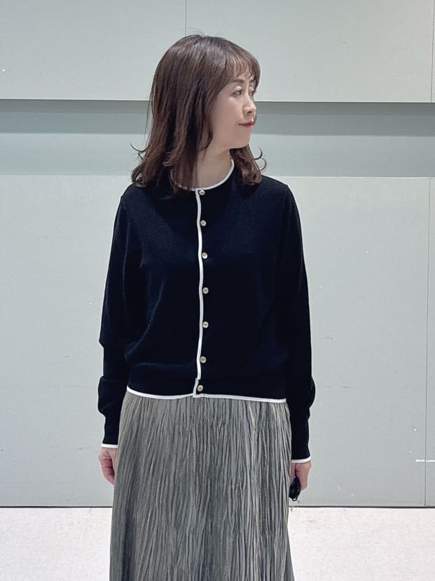makiさんの「UNTITLED｜【アンサンブル可/洗える】ウォームスパン カーディガン」を使ったコーディネート