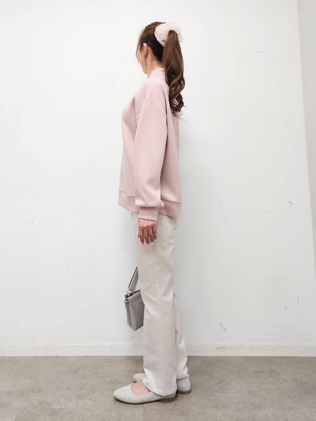 ゆゆさんの「SHOO･LA･RUE｜【洗濯機可/SS-LL】すらっときれい見え 大人のストレッチストレートパンツ」を使ったコーディネート