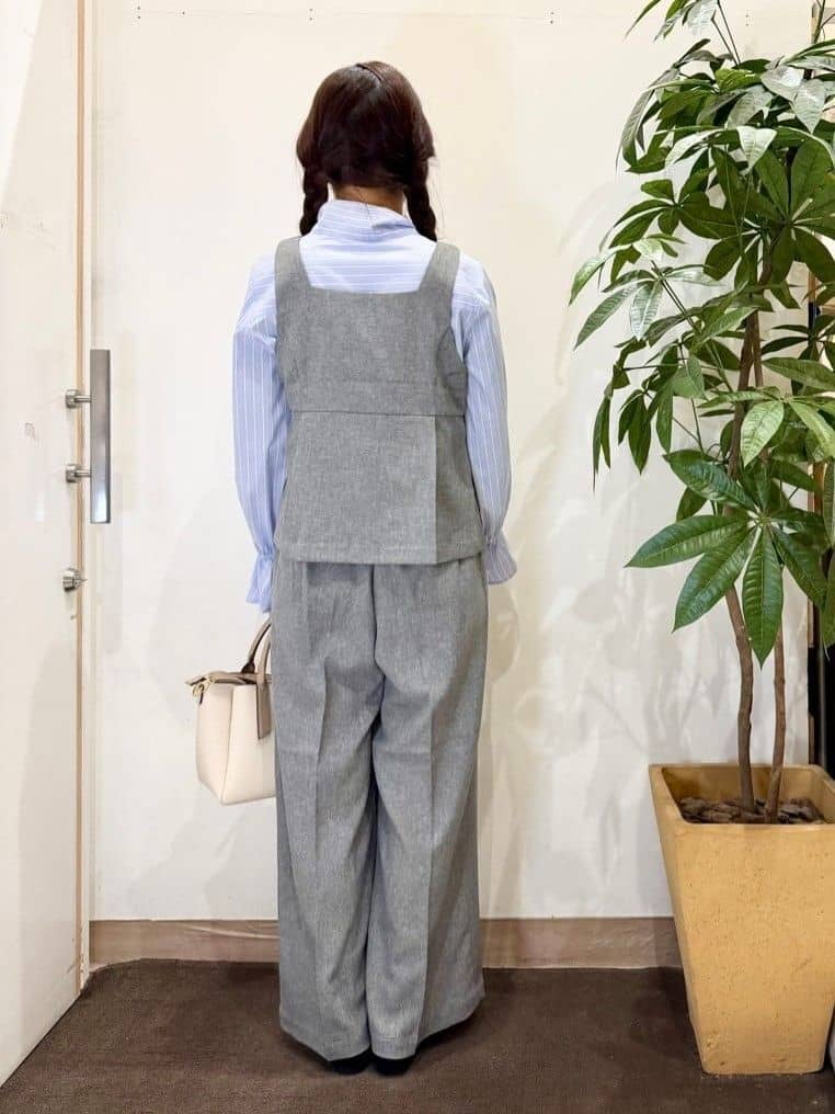 AYUMIさんの「SHOO･LA･RUE｜【2点セット/S-LL】着回し力も抜群 着るだけで決まる大人上品セットアップ」を使ったコーディネート