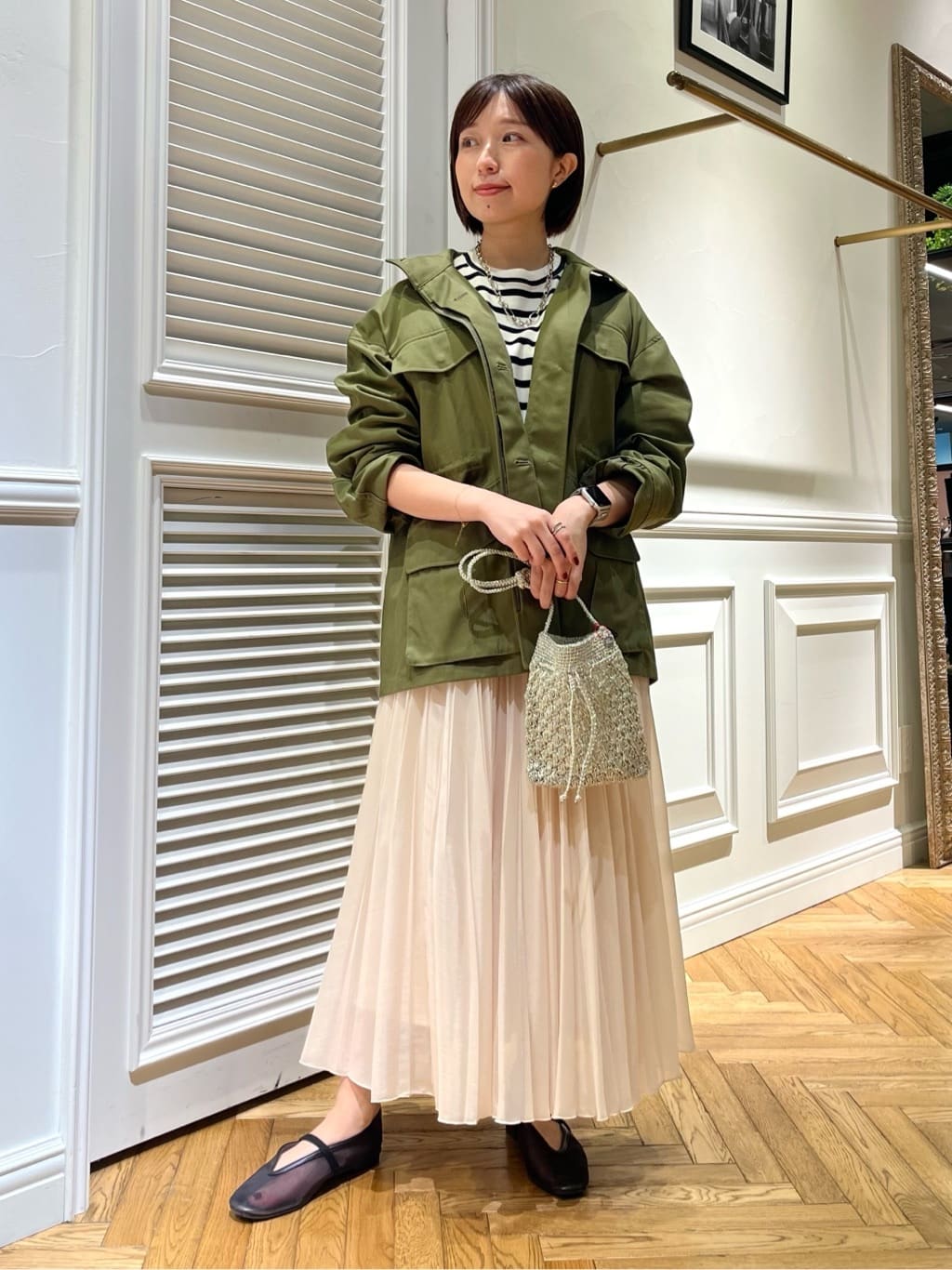 つじ まこさんの「DRESSTERIOR｜【ウォッシャブル】コンパクトコットンミリタリーブルゾン」を使ったコーディネート