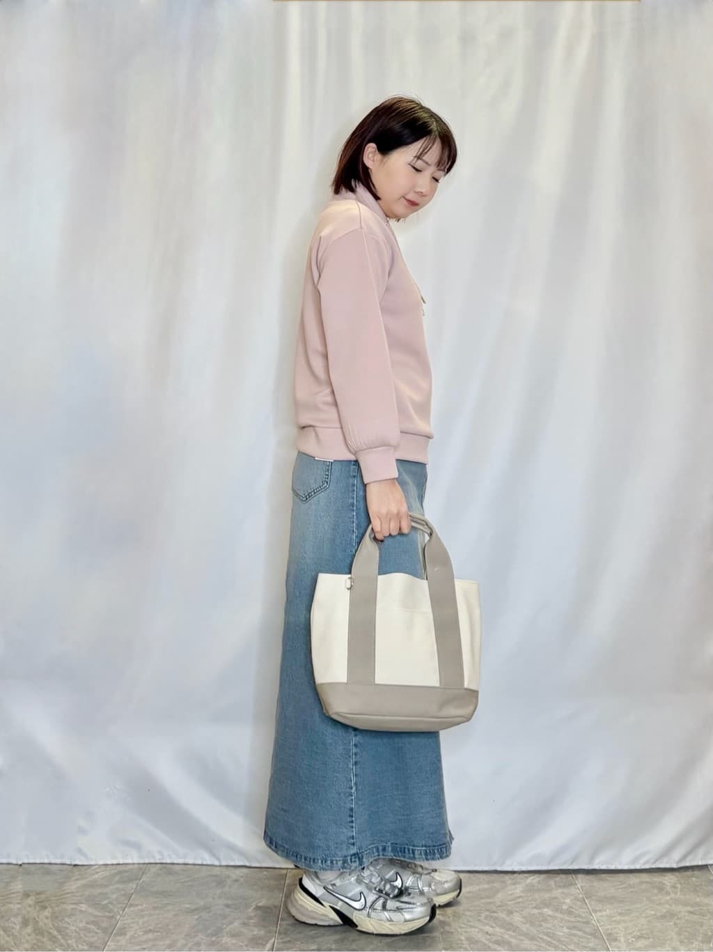 ネリさんの「SHOO･LA･RUE｜【SHOO・LA・RUE DENIM】シンプルだから使いやすい Aラインスカート」を使ったコーディネート