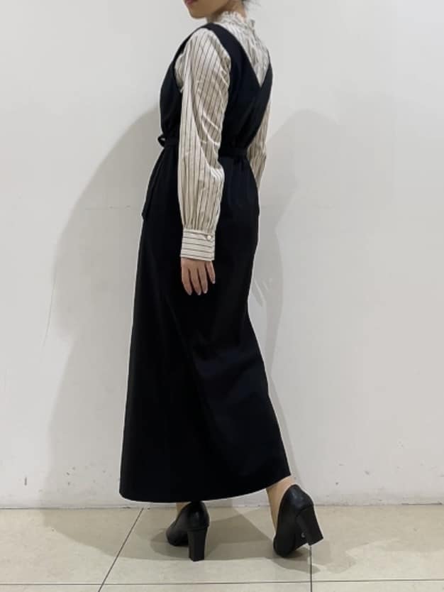 watanabeさんの「UNTITLED｜◆【コットン100/洗える】シャーリングフリルネックブラウス」を使ったコーディネート