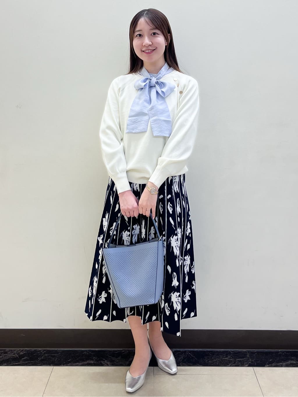 mikikoさんの「Reflect｜【ゆったり着られる◎】ラグランスリーブニット」を使ったコーディネート