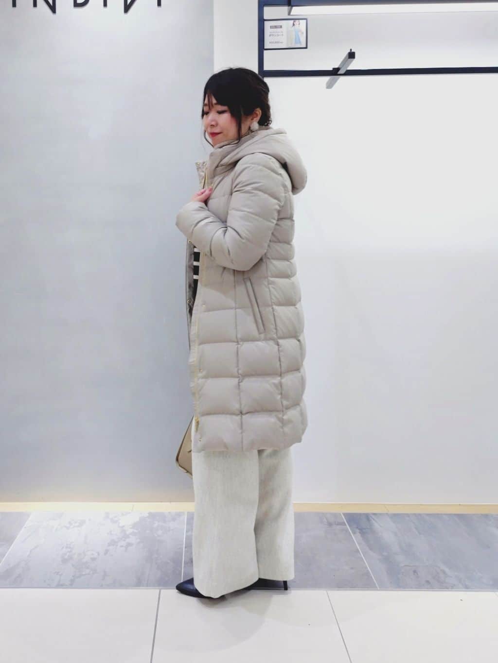 TOMOMIさんの「INDIVI｜【カシミヤ混】ミドルゲージ ハイネックニット」を使ったコーディネート