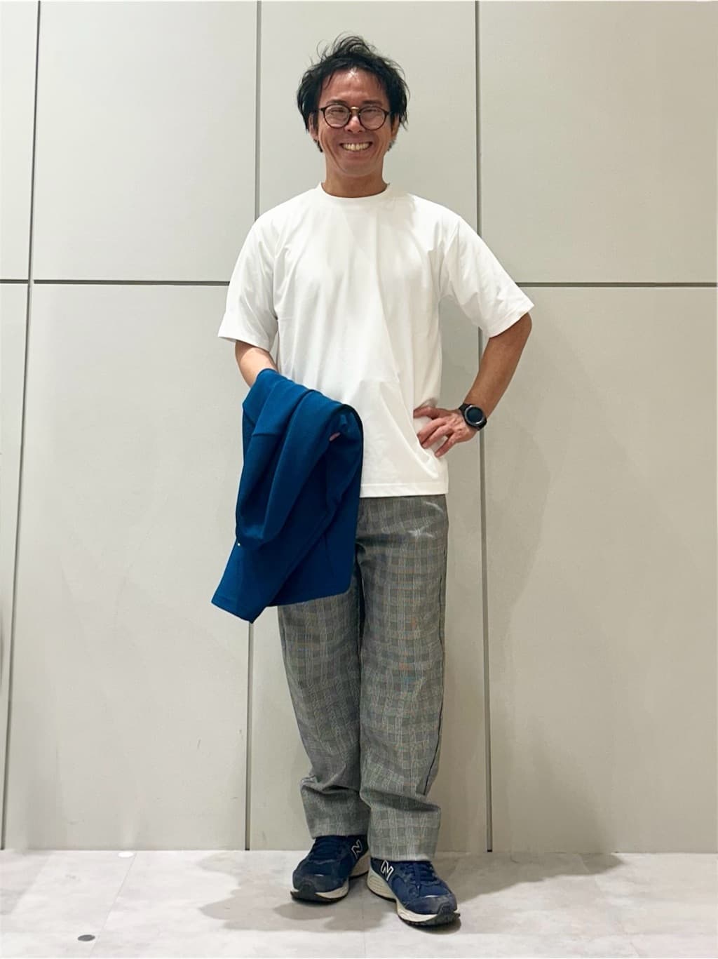 KENJI Iさんの「THE SHOP TK｜【2点セット】カーディガン＋半袖Tシャツ 洗濯機OK」を使ったコーディネート
