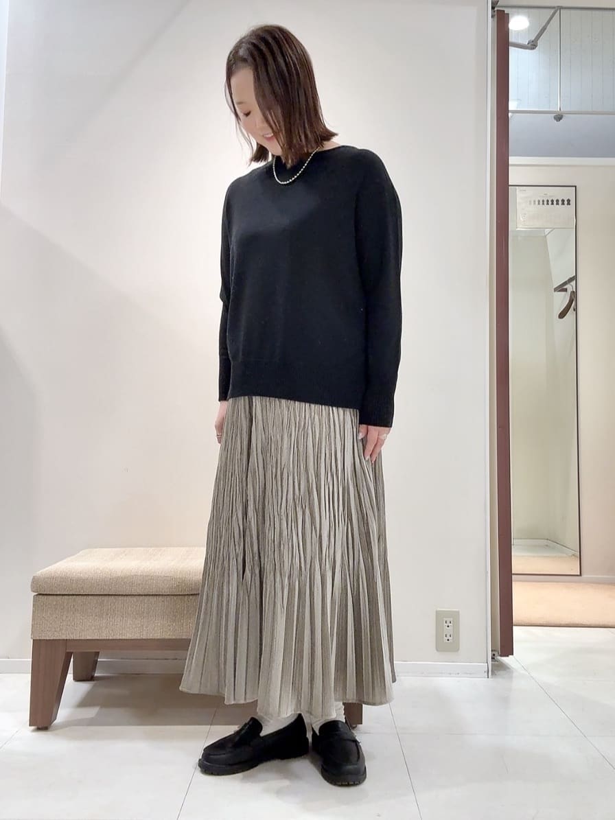 YUIさんの「UNTITLED｜【8色展開/体型カバー】魅せるタイムレスニット」を使ったコーディネート