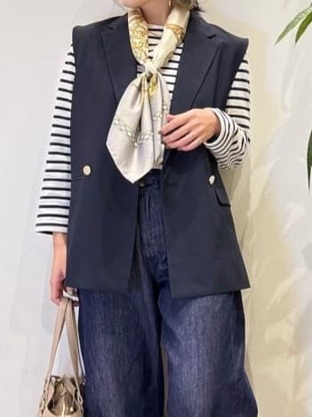 misakiさんの「SHOO･LA･RUE｜【SHOO・LA・RUE DENIM/高レビュー】ゆるっと決まる こなれカーブデニムパンツ」を使ったコーディネート