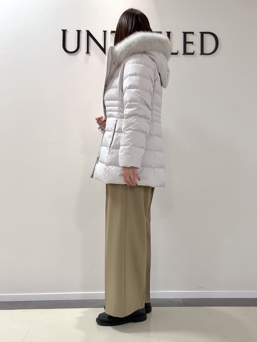 YUIさんの「UNTITLED｜【はっ水機能/フード取り外し可】ミディダウンコート」を使ったコーディネート