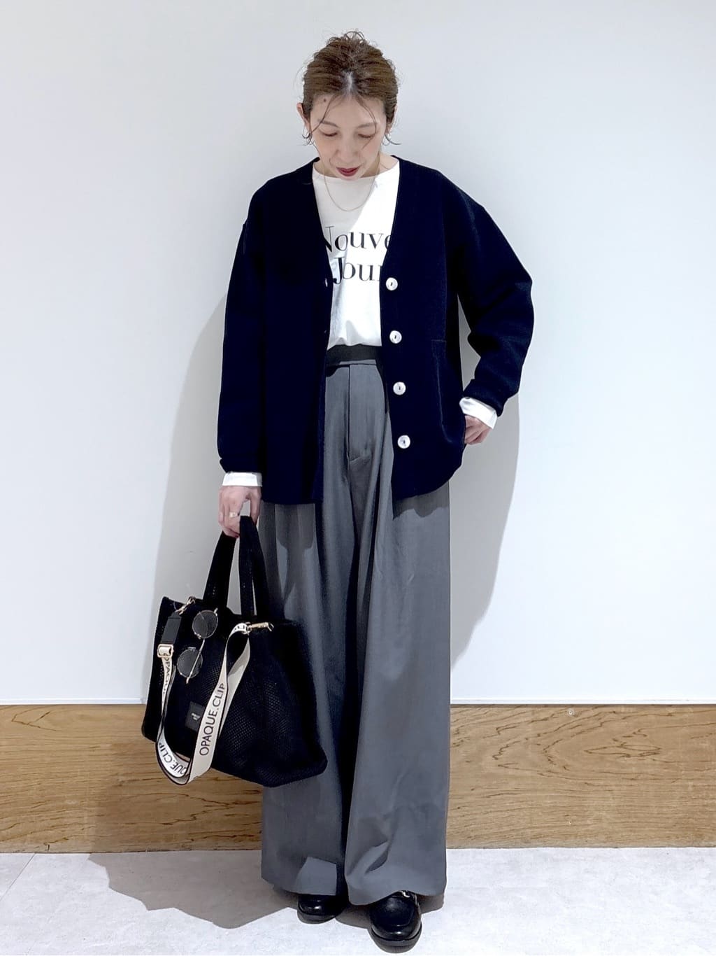 はなさんの「OPAQUE.CLIP｜ロゴプリントロングTシャツ【洗濯機OK】」を使ったコーディネート