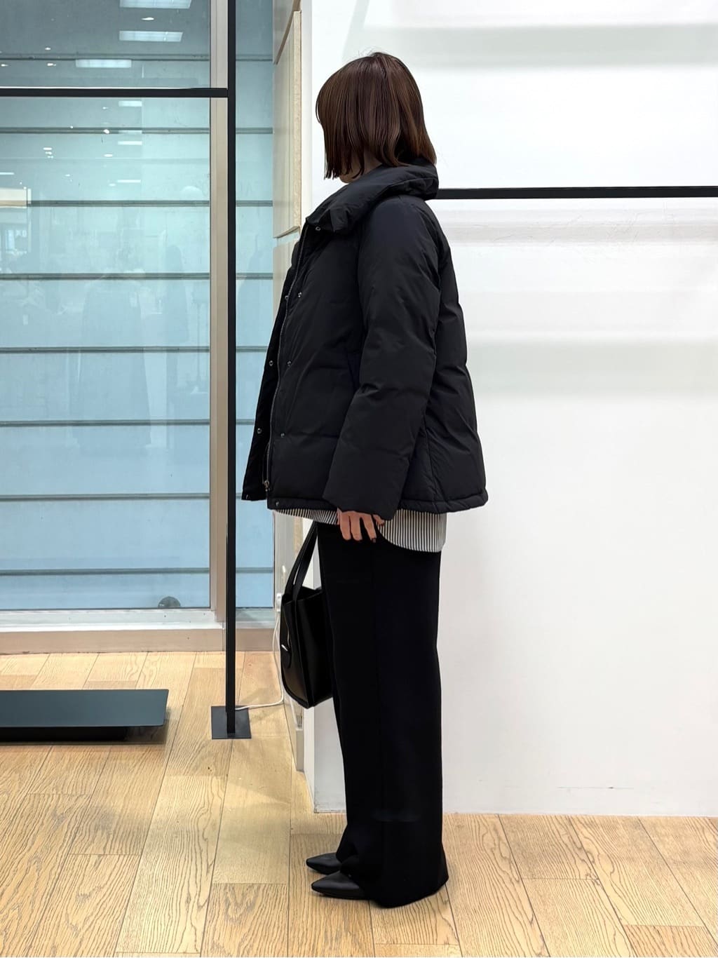 asamiさんの「INDIVI｜【褒められパンツ／ウール混】ウォームウール ワイドパンツ」を使ったコーディネート