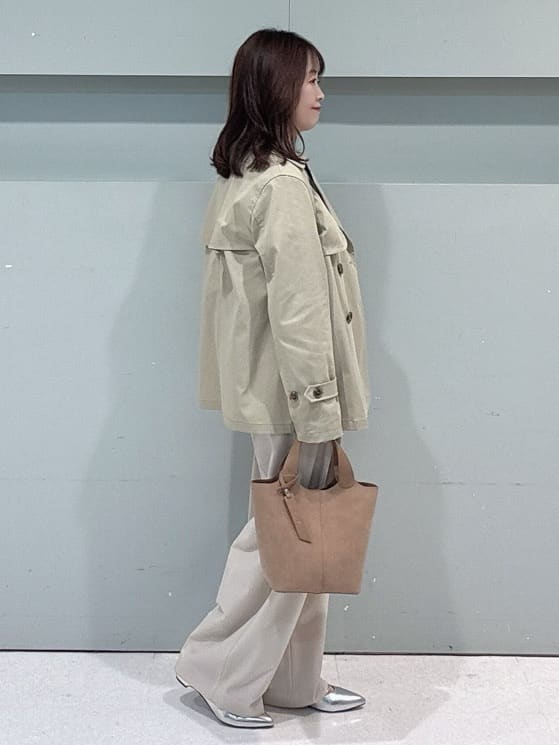 makiさんの「UNTITLED｜【定番人気/はっ水/洗える】タスランショートトレンチコート」を使ったコーディネート