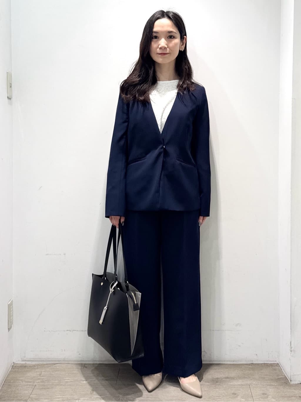 yuicciさんの「OPAQUE.CLIP｜《通勤／セットアップ対応》 Vネックジャケット／ダブルクロス【洗濯機OK】」を使ったコーディネート