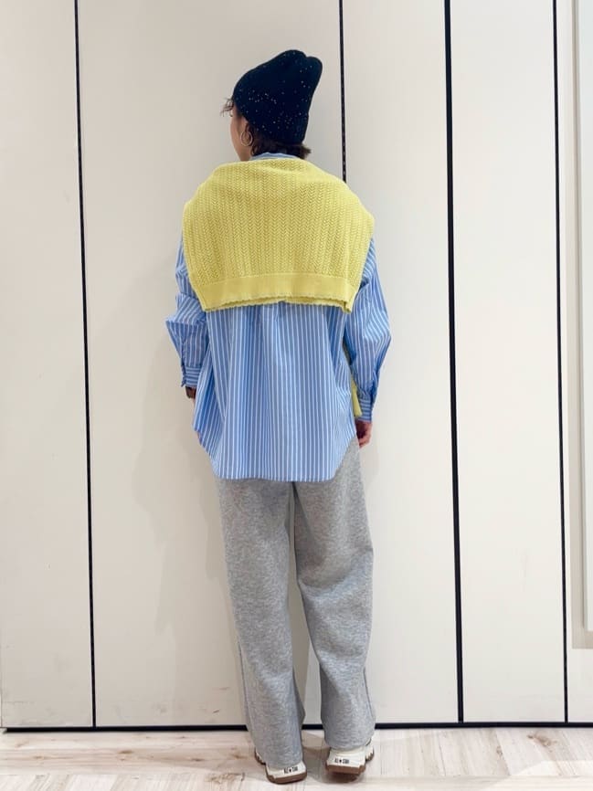 ｓａｔｏｍｉさんの「SHOO･LA･RUE｜【選べる色・柄/S-LL】通年使える レギュラーカラーシャツ」を使ったコーディネート