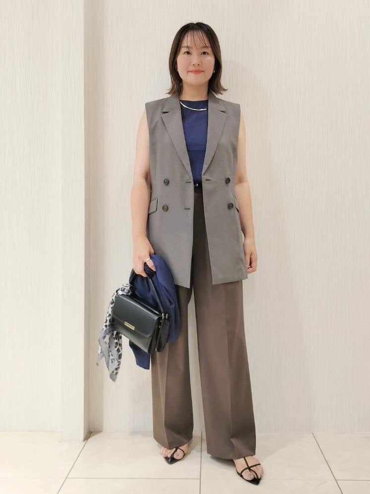 naokoさんの「UNTITLED｜【アンサンブル可/洗える】シアーノースリーブ プルオーバー」を使ったコーディネート