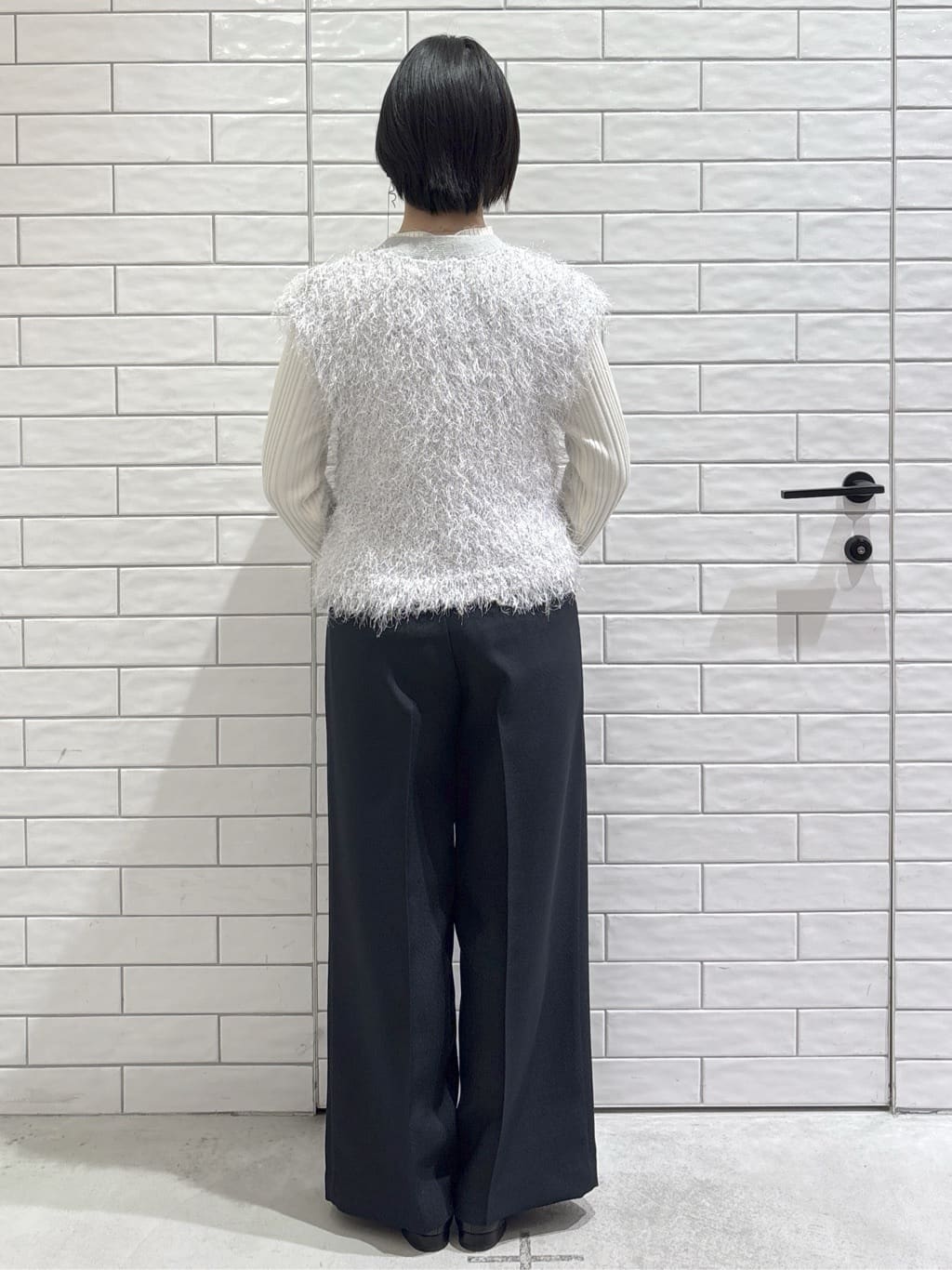 ayumiさんの「OPAQUE.CLIP｜フリンジニットベスト【洗濯機OK】」を使ったコーディネート