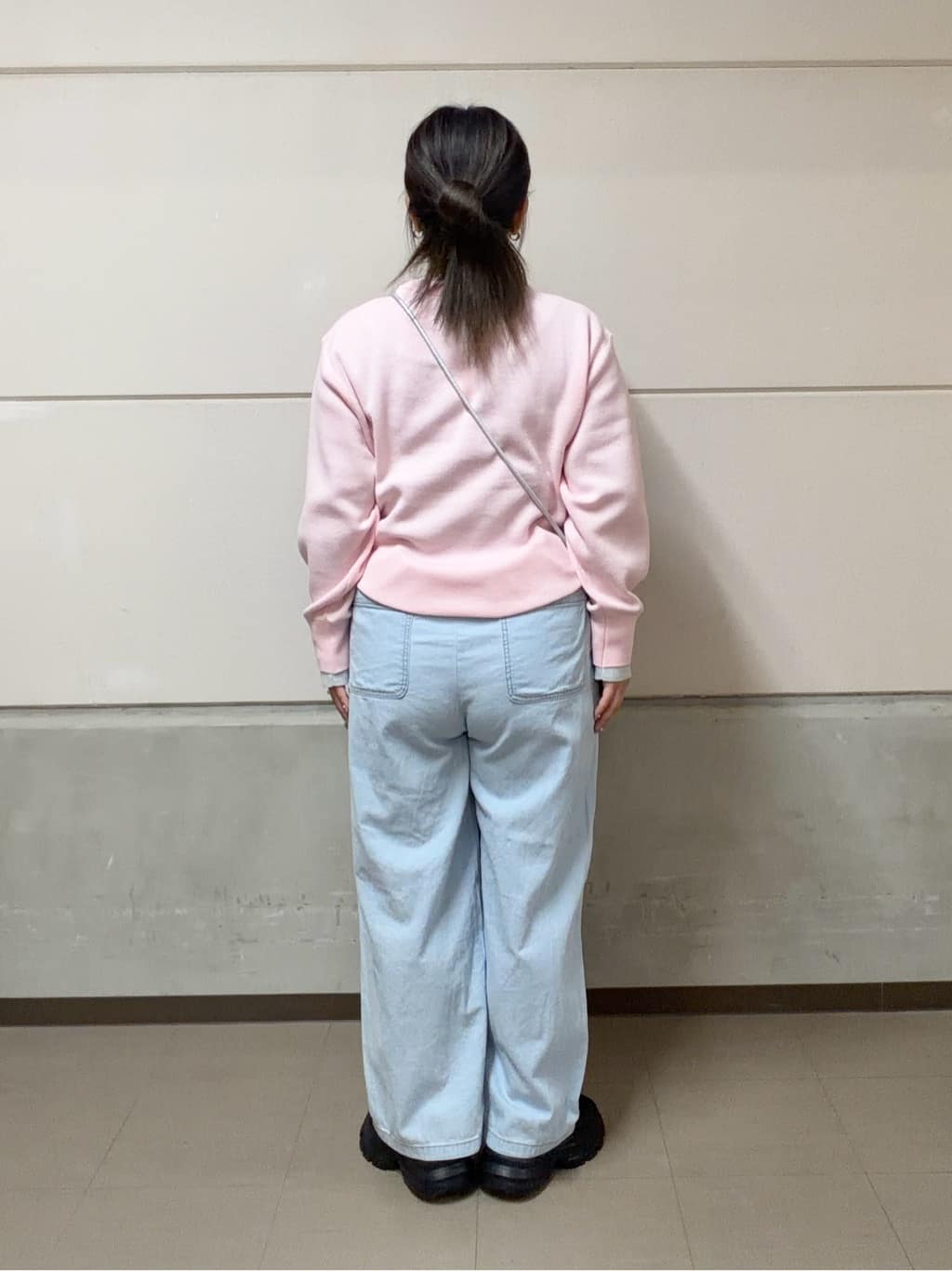 まちゃんなちゃんさんの「SHOO･LA･RUE｜【洗濯機可/S-LL/インしなくても着られる】1枚で決まる　レイヤード風スウェットライクニット」を使ったコーディネート
