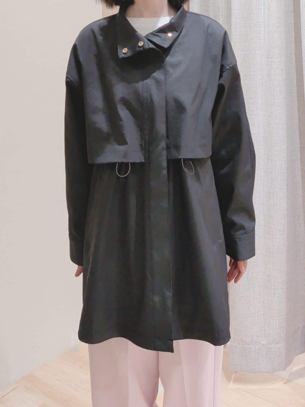 Yuiさんの「grove｜【撥水／シルエット2WAY】羽織るだけでサマになる、スタンドネックテントラインコート」を使ったコーディネート