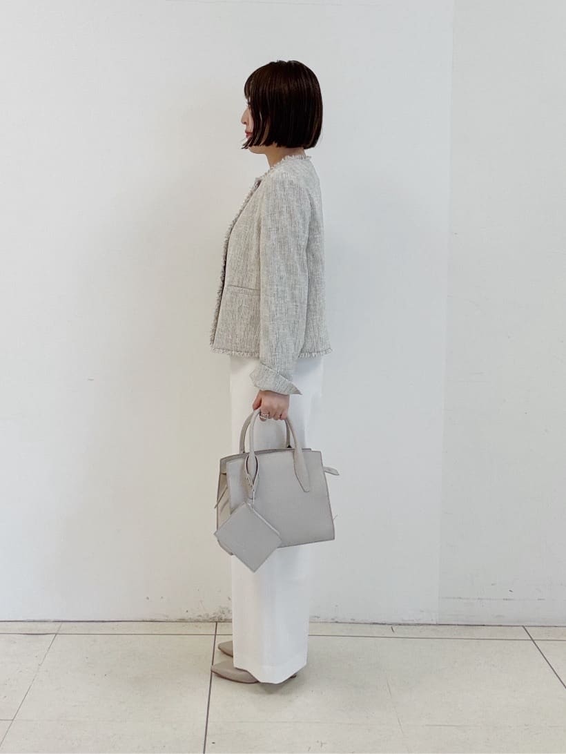 yoshiyaさんの「INDIVI｜【ラム革／美脚／通勤】レザーパンプス」を使ったコーディネート