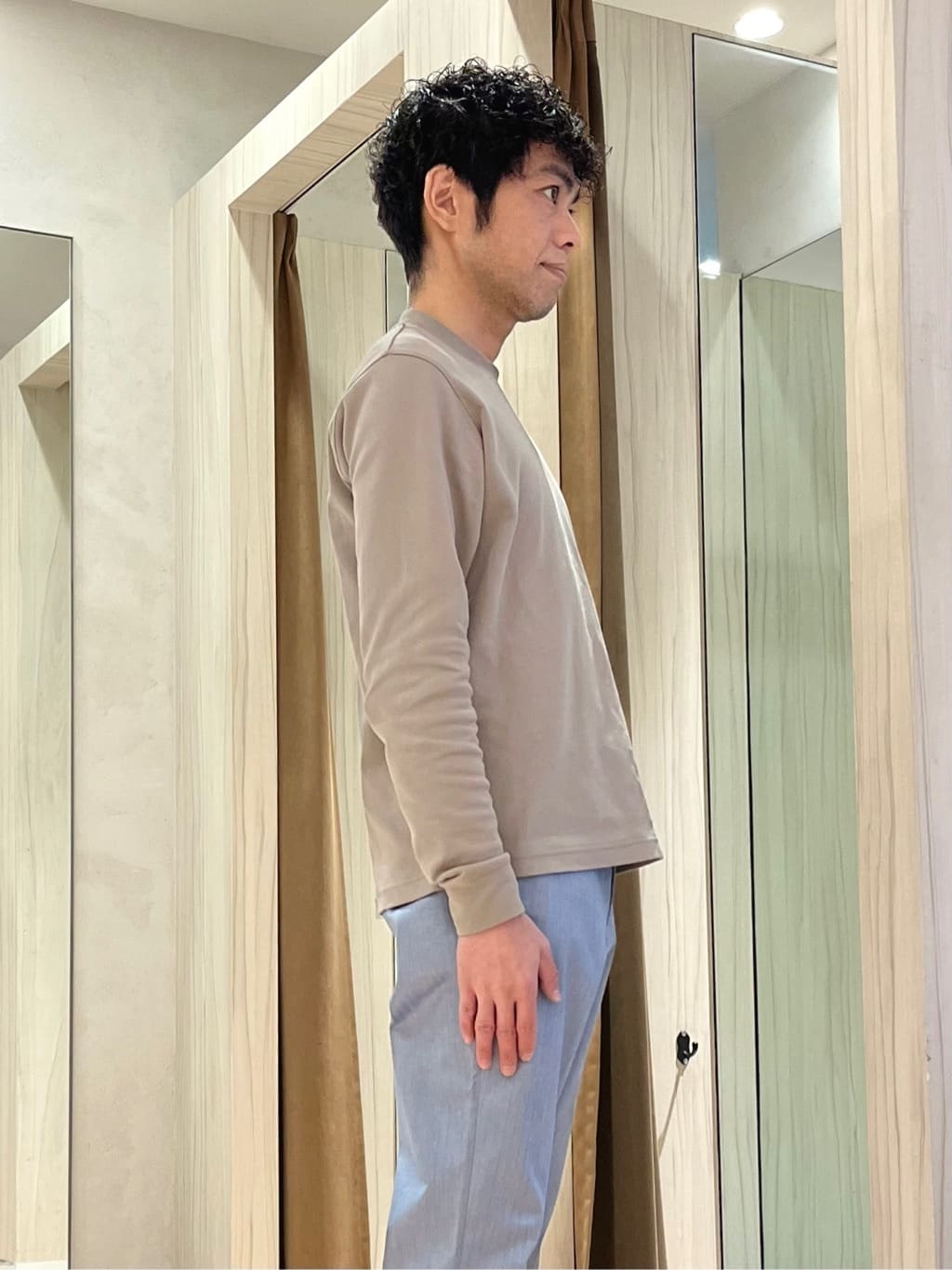 URAさんの「TAKEO KIKUCHI｜【ウールカシミヤブレンド】ビーバー調 スタンドカラー コート」を使ったコーディネート