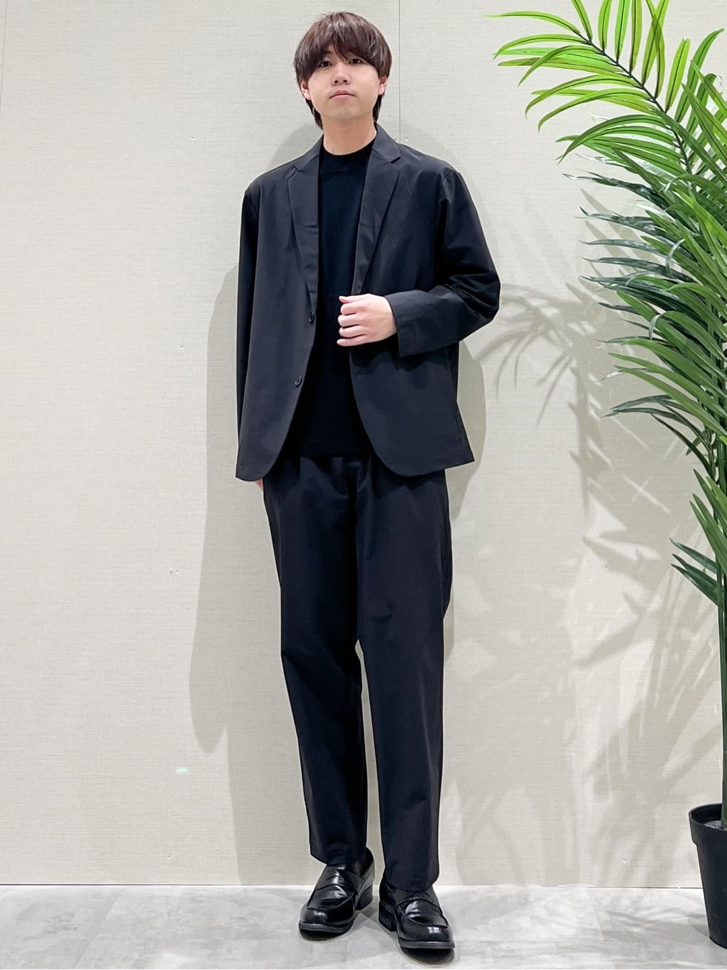 SHI-MAさんの「THE SHOP TK｜《KURO》コーデュラナイロン ジャケット セットアップ可／防シワ／撥水／ストレッチ」を使ったコーディネート