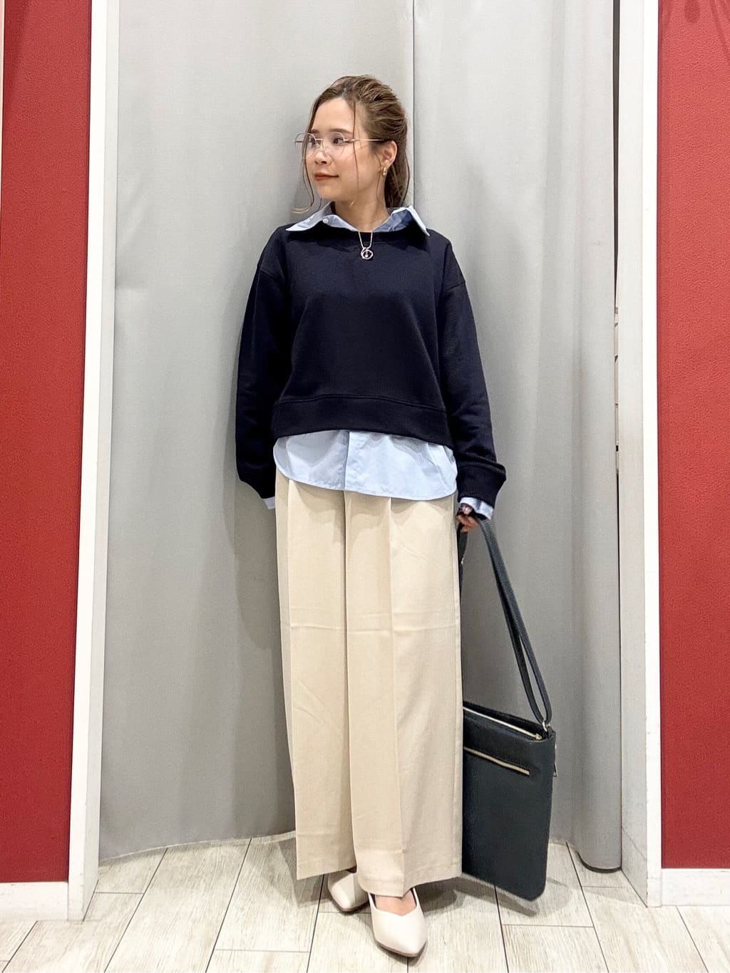shioさんの「SHOO･LA･RUE｜【8ポケット/ギフトにも】すっきり見えのショルダーバッグ」を使ったコーディネート