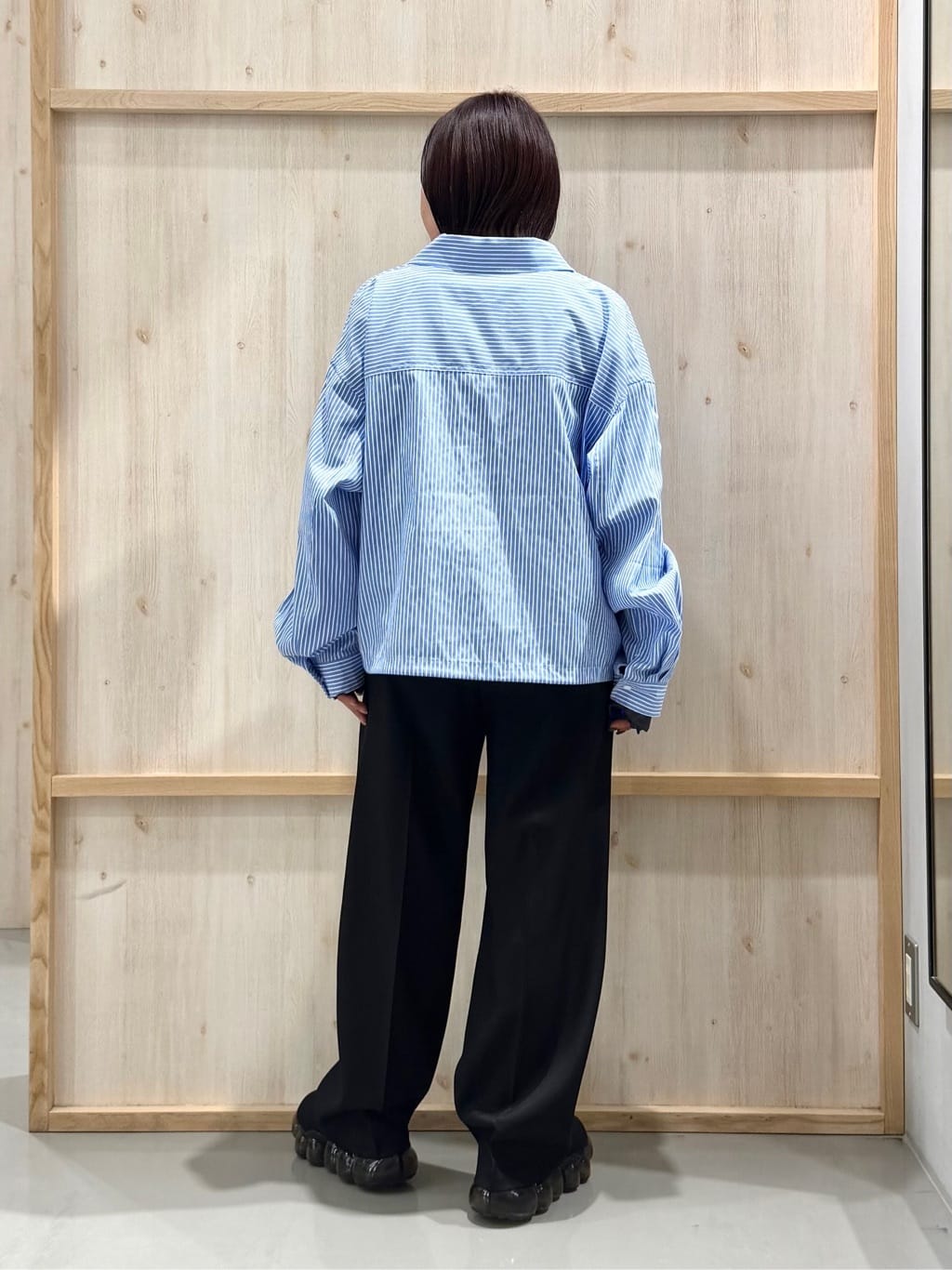 nanaさんの「THE SHOP TK｜ショート丈シャツブルゾン」を使ったコーディネート