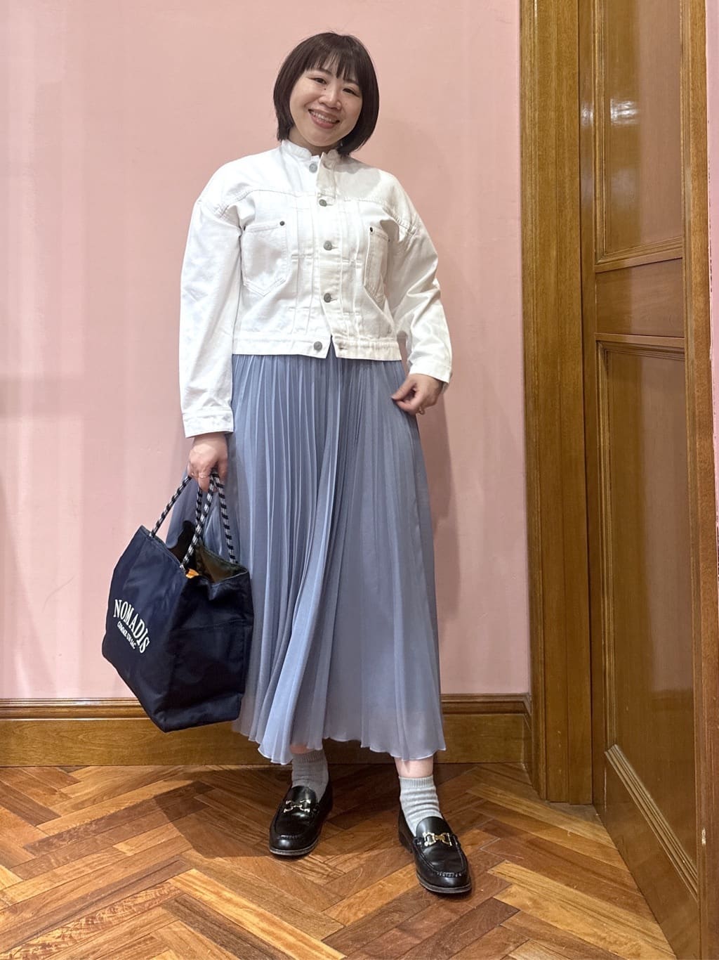 komatsuさんの「DRESSTERIOR｜【ウォッシャブル】バンドカラー ホワイトＧジャン」を使ったコーディネート