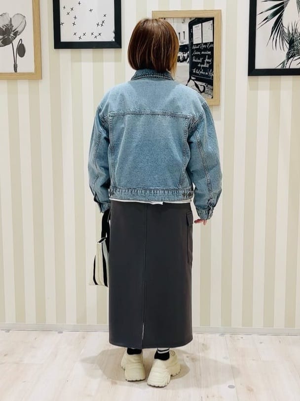 ma_miさんの「SHOO･LA･RUE｜【SHOO・LA・RUE DENIM】羽織るだけでこなれる　オーバーサイズデニムジャケット」を使ったコーディネート